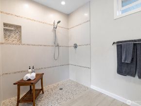 17404 NE 45th Street 170, Redmond WA 98052