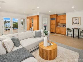 8772 Sand Point Way NE, Seattle WA 98115