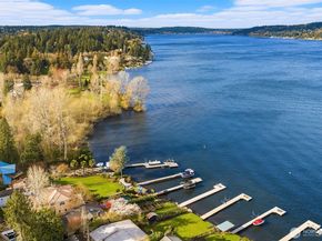8772 Sand Point Way NE, Seattle WA 98115