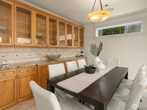 8772 Sand Point Way NE, Seattle WA 98115