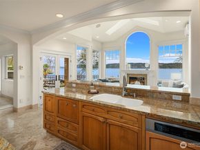 8772 Sand Point Way NE, Seattle WA 98115