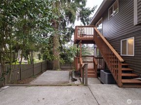 1123 SW 144 Street, Burien WA 98166