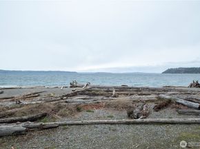 1123 SW 144 Street, Burien WA 98166