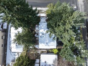 1123 SW 144 Street, Burien WA 98166