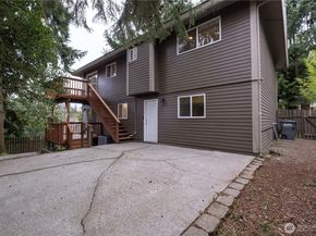 1123 SW 144 Street, Burien WA 98166