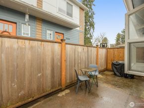 9427 8th Avenue SW 1, Seattle WA 98106
