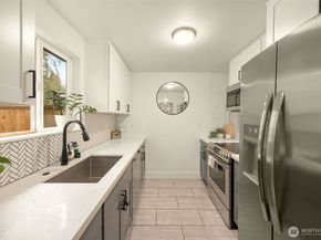9427 8th Avenue SW 1, Seattle WA 98106