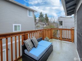 7000 Cleopatra Place NW 303, Seattle WA 98117