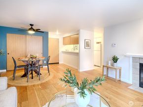 7000 Cleopatra Place NW 303, Seattle WA 98117