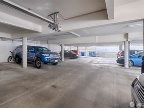 7000 Cleopatra Place NW 303, Seattle WA 98117