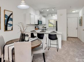 12323 NE 97th Street O, Kirkland WA 98033