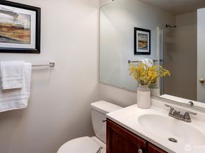 12323 NE 97th Street O, Kirkland WA 98033