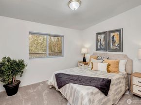 12323 NE 97th Street O, Kirkland WA 98033