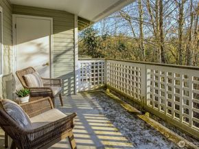 12323 NE 97th Street O, Kirkland WA 98033