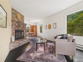 19612 Langaunet Lane NE, Poulsbo WA 98370