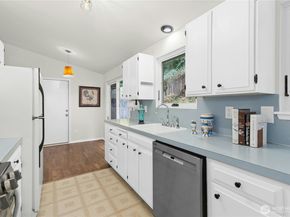 815 NE 200th Street, Shoreline WA 98155