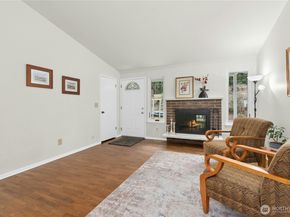 815 NE 200th Street, Shoreline WA 98155