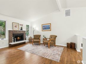 815 NE 200th Street, Shoreline WA 98155