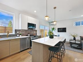 2006 B 19th Avenue S, Seattle WA 98144