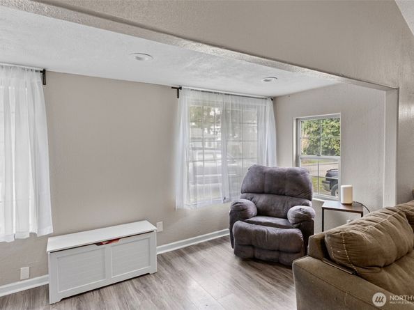 1325 Carr Boulevard, Bremerton WA 98312