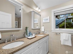 528 W Lake Sammamish Parkway SE, Bellevue WA 98008