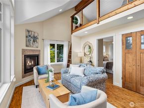 528 W Lake Sammamish Parkway SE, Bellevue WA 98008