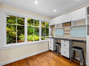 528 W Lake Sammamish Parkway SE, Bellevue WA 98008