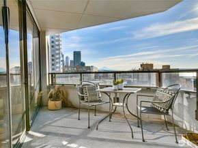 2621 2nd Avenue 706, Seattle WA 98121