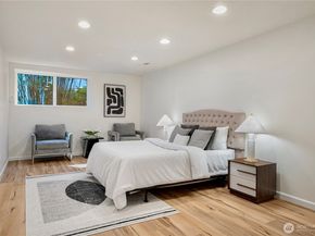 4630 152nd Place SE, Bellevue WA 98006