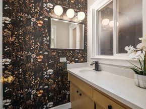 119 N 84th Street, Seattle WA 98103