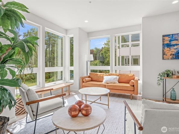 12225 Roseberg Avenue S 9, Seattle WA 98168