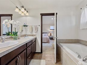 12014 NE 162nd Place, Bothell WA 98011