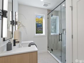 410 2nd Street A, Kirkland WA 98033