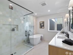 410 2nd Street A, Kirkland WA 98033