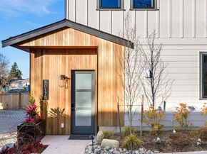 8017 126th Avenue NE B, Kirkland WA 98033