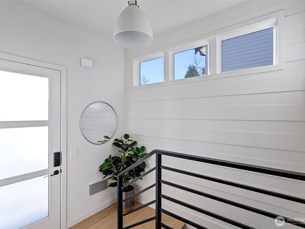 8017 126th Avenue NE B, Kirkland WA 98033