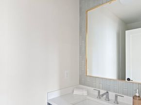 8017 126th Avenue NE B, Kirkland WA 98033