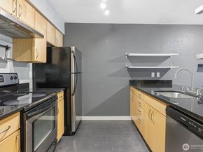 840 NE 125th Street NE 304, Seattle WA 98125