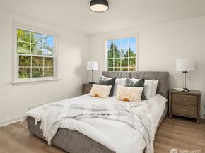 12517 22nd Avenue NE, Seattle WA 98125