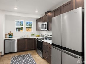 1359 Nolta Loop NE, Bainbridge Island WA 98110