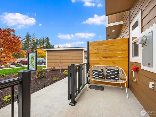 1359 Nolta Loop NE, Bainbridge Island WA 98110