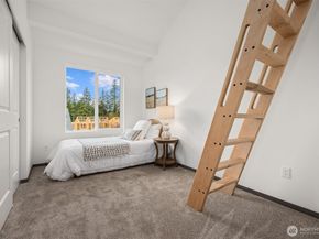 1359 Nolta Loop NE, Bainbridge Island WA 98110