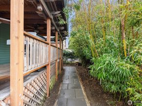 1600 27th Avenue, Seattle WA 98122