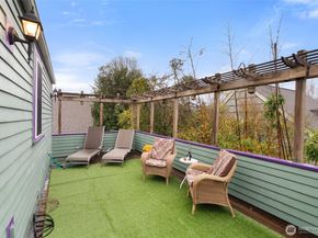 1600 27th Avenue, Seattle WA 98122