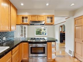 1600 27th Avenue, Seattle WA 98122