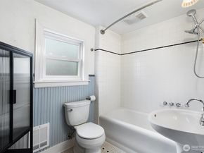 1600 27th Avenue, Seattle WA 98122