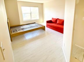 2960 142nd Place SE 2, Bellevue WA 98007