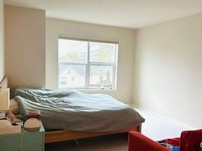 2960 142nd Place SE 2, Bellevue WA 98007