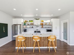 5584 Madrona Avenue NE, Bremerton WA 98311