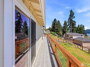 5584 Madrona Avenue NE, Bremerton WA 98311